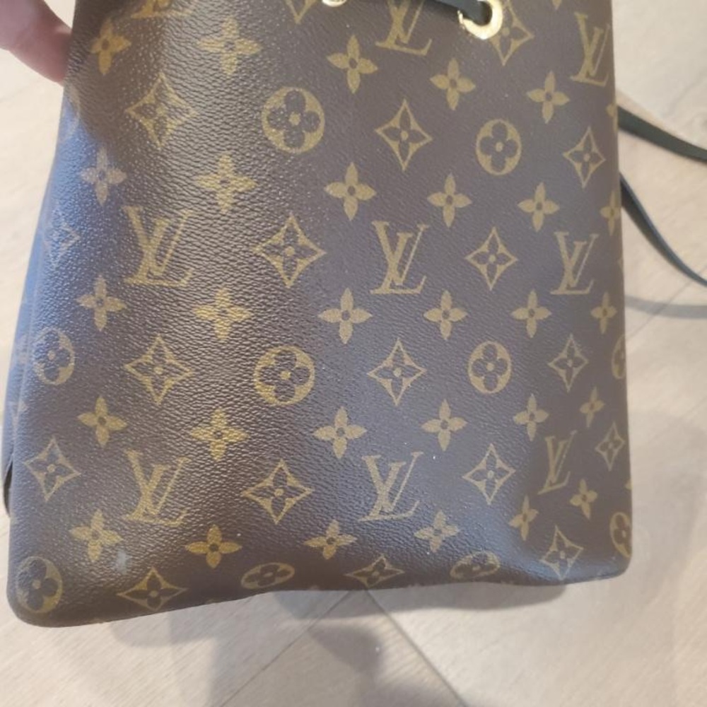 Louis Vuitton Bucket bag